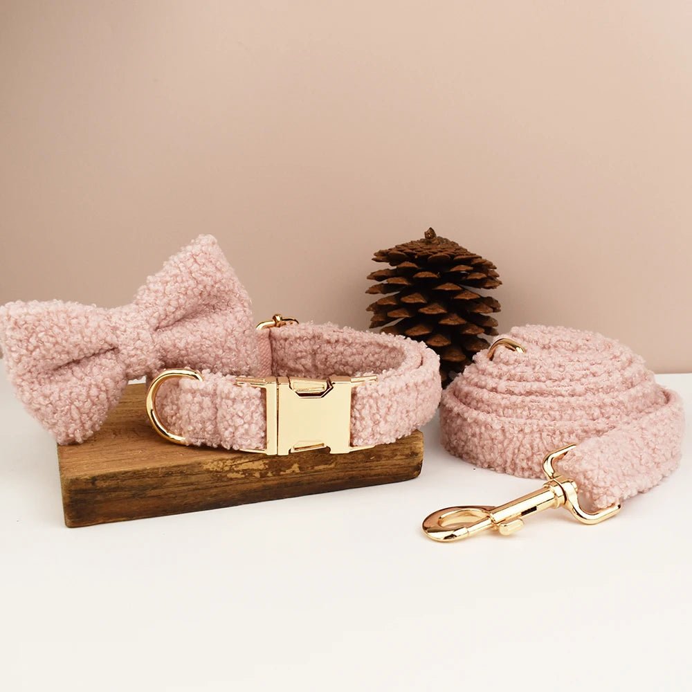 Petspuff Personalised Knitted Teddy Dog Collar & Lead Set – Engraved Name Tag, Bow & Harness | Christmas - Petspuff