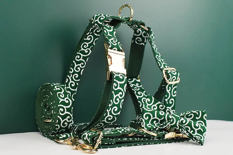 Petspuff Green Leaf Print Cotton Dog Collar, Harness & Lead Set with Bow – XS–XL