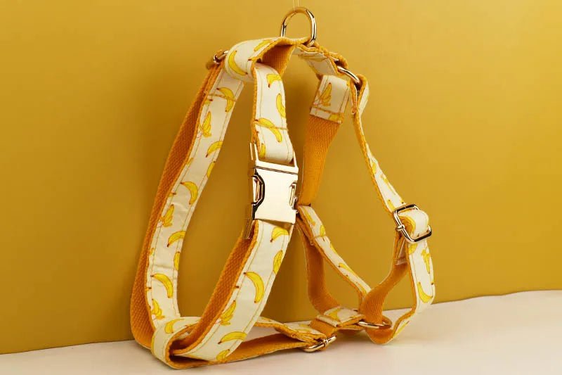 Petspuff Personalised Banana Print Dog Collar, Harness & Lead Set – Engraved Name Tag & Bow