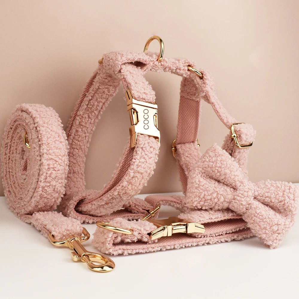 Petspuff Personalised Knitted Teddy Dog Collar & Lead Set – Engraved Name Tag, Bow & Harness | Christmas - Petspuff