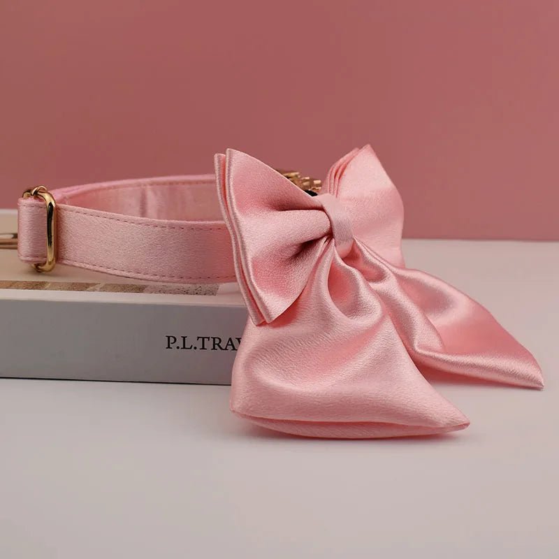 Petspuff Personalised Pink Print Dog Collar & Lead for Medium & Large Dogs – Engraved Name Tag & Bow