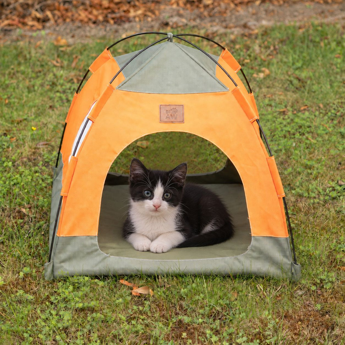 Petspuff Cosy Pet Tent Bed – Covered Hideaway Den with Cushion | Green & Orange, 48cm