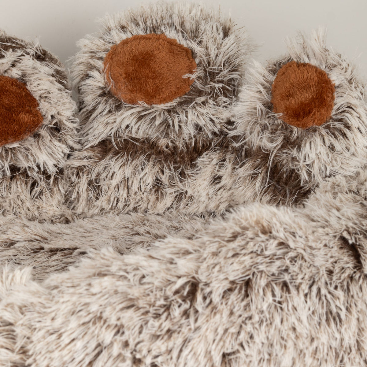 Petspuff Big Paw Fluffy Pet Bed – Shaggy Calming Nest Bed | Medium 60cm, Cats & Small Dogs