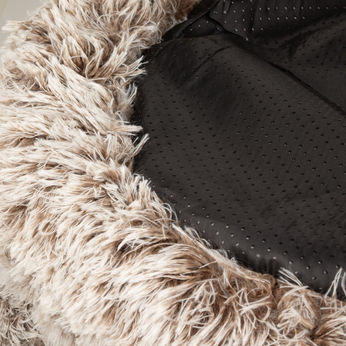 Petspuff Big Paw Fluffy Pet Bed – Shaggy Calming Nest Bed | Large 70cm, Cats & Small Dogs